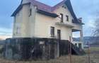 Casa de vanzare, cu 5 camere, 460 mp+teren 5800 mp, 10 km de Bistrita
