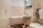 Apartament de vanzare,  decomandat cu 3 camere, zona Dacia - 7