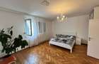 Apartament spatios cu 3 camere | 100 mp | Balcon | Curte | Central