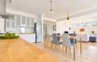 Apartament lux, cu lift personal, parcare, in zona Centrala - Balcescu