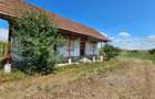 Casă de vânzare, cu teren de 2.901 mp, Unirea - 2