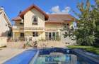 Vila individuala cu 8 camere | piscina | 2 garaje | 888mp teren