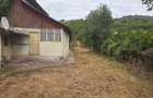 Casă bătrânească+Teren intravilan de vânzare(1970mp) la 20min de Bacău - 1