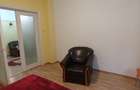 Apartament 4 camere in cladire interbelica Universitate 5 ' mers pe jos
