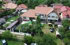 Casa 8 camere,teren 1027 mp, foisor si gratar,Micesti - 2