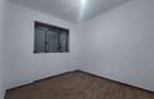 Apartament cu curte privata, zona Bou Rosu, pentru locuit sau afacere - 4