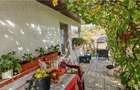 Ferma 3,3ha, din care 2,5ha intravilan, vila 7 camere, D+P+E+M, casa pentru munc - 5