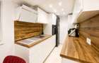 Casă renovată cu teren de 938 mp, garaj și anexă – Valu lui Traian - 7