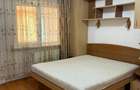 Direct proprietar vand apartament  2 camere, decomandat, complet mobilat - 1