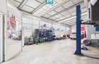 HALĂ INDUSTRIALĂ + SERVICE AUTO COMPLET ECHIPAT - 21