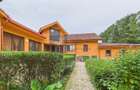VILĂ CONTEMPORANĂ ÎN SNAGOV – 575 mp utili, teren 1.417 mp - 2