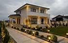 Vila PREMIUM - 6 camere - 3 bai - 750mp teren - La asfalt - 4