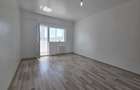 Apartament 2 camere, etaj intermediar, renovat, bloc fara risc - 2