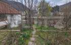 Casă spațioasă cu 4 camere, bucătărie de vară și teren, Cugir - 16