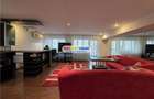 Inchiriere apartament cu 3 camere situat apropae de metrou Favorit - 2