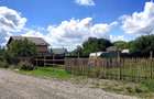 Lot de teren cu toate utilitatile intre case locuite - 4