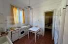 Casă spațioasă cu 6 camere, teren 700 mp, garaj și terasă - 12
