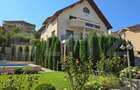 Vila  cu piscina exclusivista de vanzare in zona  Grand Hotel Italia