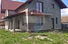 Casă cu 5 camere, de vânzare în Râșnov, Brasov - 1