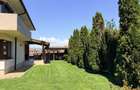 Casă individuală exclusivistă,  4 camere, bucătărie separată, 500 mp