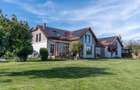 Proprietate exclusivista de vanzare: 2 case | 9 camere | 2000 mp teren - 24