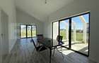 Casa pe parter cu un design deosebit, zona nordica / Simnicul de Jos - 1