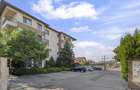 Apartament de lux 3 camere 85 mp utili Otopeni cu curte 60 mp  - 6
