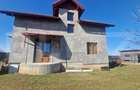 Casa 5 camere Tarlungeni (nu Izvor)  teren 800 m, cartier nou - 9