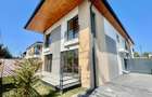 REV2005707 Vila tip duplex- Straulesti - Doi Cocosi - 3