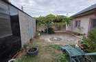 Schitu,casa si teren 547/17 stradal,3 minute de gara,pret 72000 euro - 3