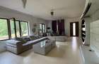 2 CASE| 3274 MP TEREN| PISCINA| JACUZZI| IAZ PESTI| CORBEANCA
