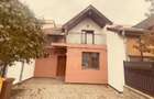 Casă cu 4 camere, curte proprie și 2 balcoane – Șelimbăr - 1