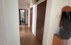 Apartament 3 camere, decomandat, - - 8