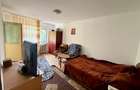 Apartament cu 2 camere decomandat, etajul 2 - Podul de Fier - 1