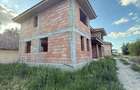 MT253 Duplex la rosu, 4 camere, Sanandrei, la asfalt
