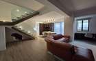 Pentouse 4 camere, Centru Palas Mall - 1