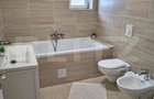 Apartament tip vilă, renovat complet, cu terasă și parcare – Baciu Regal - 10