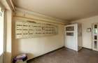 Apartament 3 camere - decomandat - 3 balcoane, etaj 3 cu lift, bloc 1991 - 30