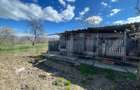 Casa cu 3 camere, 90 mp, 2 anexe gospodaresti si teren de 3000 mp, zona Crucisor - 13