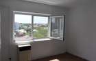 Apartament 3 camere intr-o zona linistita si insorita. Pret negociabil - 9