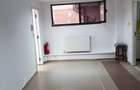 Propietar  iinchiriez  birou 2 camere  60 mp - 4