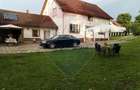 Casă individuală, teren 3275 mp, 6 camere, livadǎ cu pomi fructiferi - 1