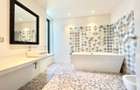 Villa with modern architecture, heated pool, 1000sqm yard, Iancu Nicolae area - 18