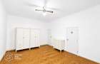 Apartament ultracentral, 2 camere, curte cu acces auto - 1