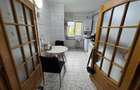 3 camere, etaj 3 cu acoperis, 2 balcoane , 2 bai, zona centrala - 2