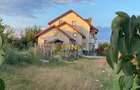 Casa la rosu cu teren 900 mp Domnesti - 2