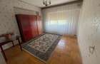 Apartament cu 3 camere decomandat, etajul 3/8, zona Cug - 2