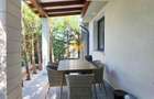 Casă modernă de vânzare, curte, 6 camere, parcare, Zona Vivo, Florești - 4