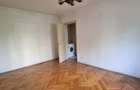 Proprietar vand apartament 3 camere etaj 1 semidecomandat zona Vlahuta 3 - 3