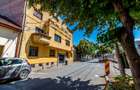 Apartament în centru cu acces auto și garaj propriu - 2